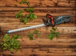 GARDENA Accu Heggenschaar ComfortCut 60/18V P4A Set 9 GARDENA Accu Heggenschaar ComfortCut 60/18V P4A Set -Goedkope Groen & Gereedschap Winkel gardena accu heggenschaar comfortcut 60 18v p4a set 1500x1103 640af31a3b8eb l