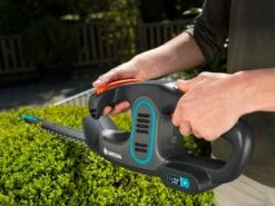 GARDENA Accu Heggenschaar EasyCut Li 8 GARDENA Accu Heggenschaar EasyCut Li -Goedkope Groen & Gereedschap Winkel gardena accu heggenschaar easycut li 1619704830 l